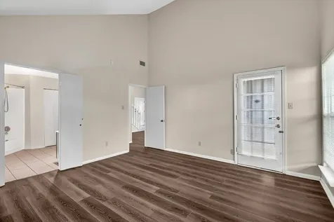 8667 Vinkins Road Houston TX 77071