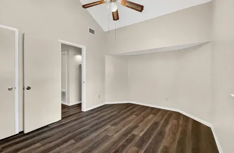 8667 Vinkins Road Houston TX 77071