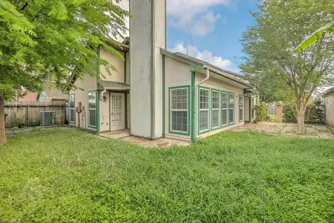 8667 Vinkins Road Houston TX 77071