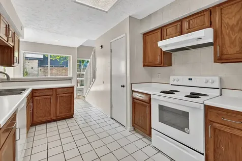 8667 Vinkins Road Houston TX 77071