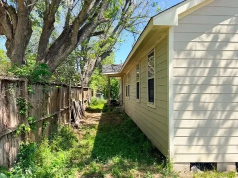 102 Elmfield Street Houston TX 77047