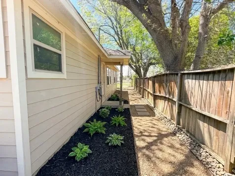102 Elmfield Street Houston TX 77047