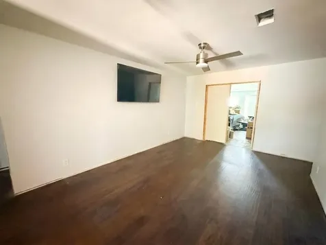 102 Elmfield Street Houston TX 77047
