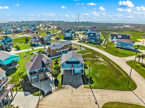 3910 Palmdale Court Galveston TX 77554