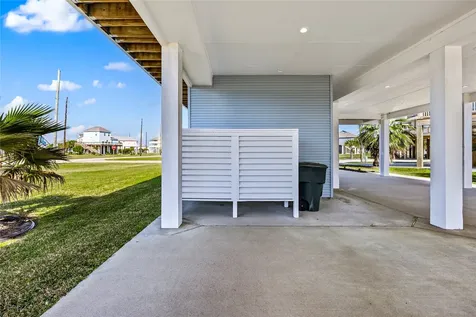 3910 Palmdale Court Galveston TX 77554