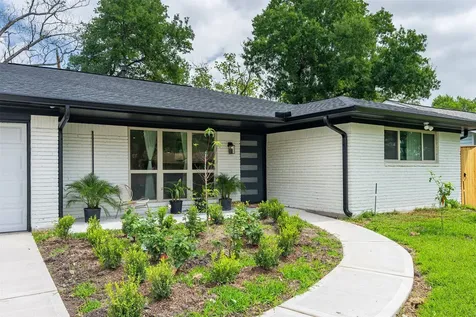 5326 Carew Street Houston TX 77096