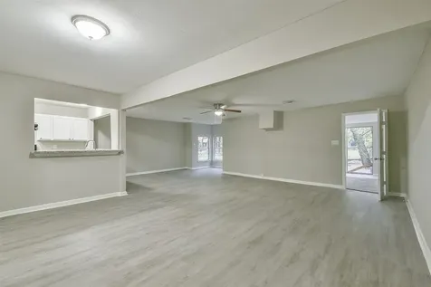 500 Farrer Street Angleton TX 77515