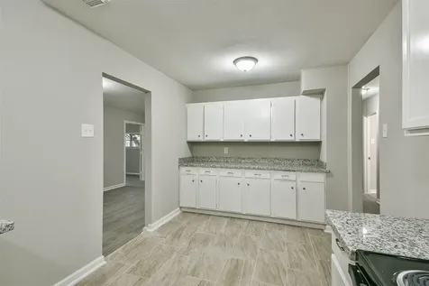 500 Farrer Street Angleton TX 77515