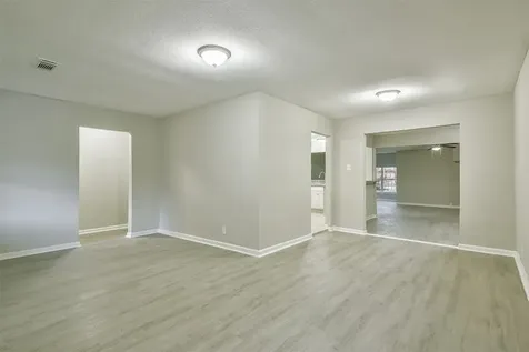 500 Farrer Street Angleton TX 77515