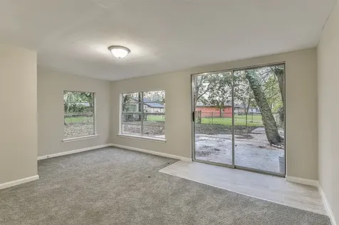 500 Farrer Street Angleton TX 77515