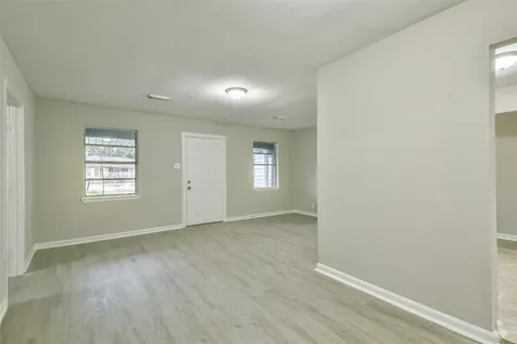 500 Farrer Street Angleton TX 77515