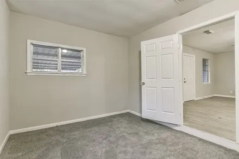 500 Farrer Street Angleton TX 77515