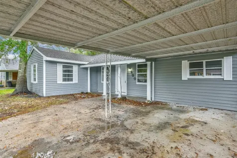 500 Farrer Street Angleton TX 77515