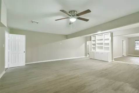 500 Farrer Street Angleton TX 77515