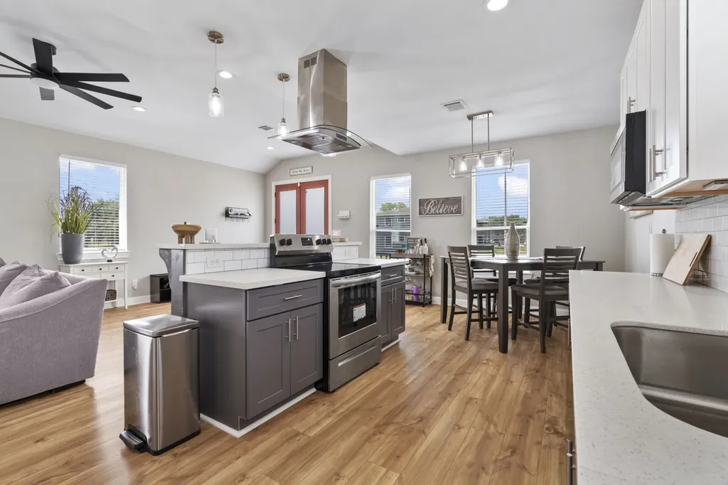 7393 Fairway Drive B Houston TX 77087