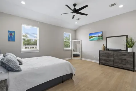 7393 Fairway Drive B Houston TX 77087