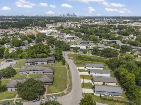 7393 Fairway Drive B Houston TX 77087