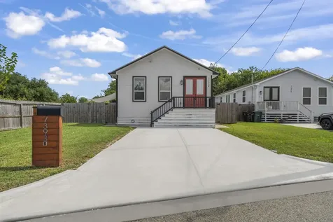 7393 Fairway Drive B Houston TX 77087