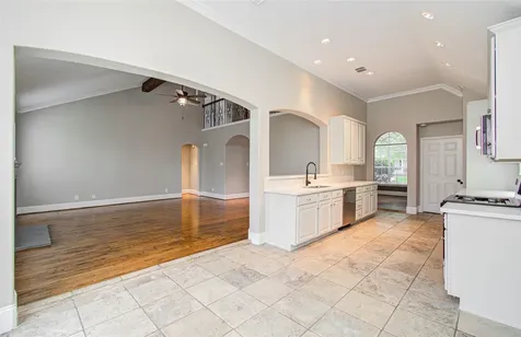 6801 Paigetree Lane Pearland TX 77584