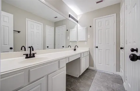 6801 Paigetree Lane Pearland TX 77584
