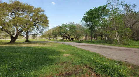 108 Country Oaks Street Brazoria TX 77422