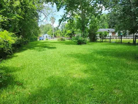 7202 Los Angeles Street Houston TX 77016