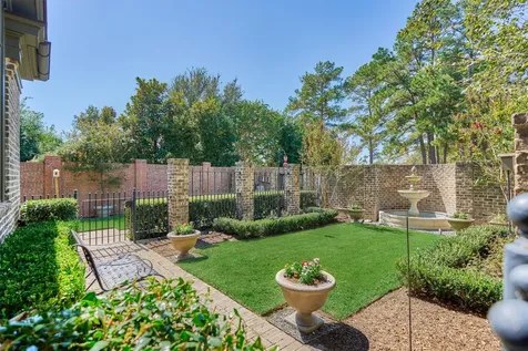 100 Bentwater Bay Drive Montgomery TX 77356