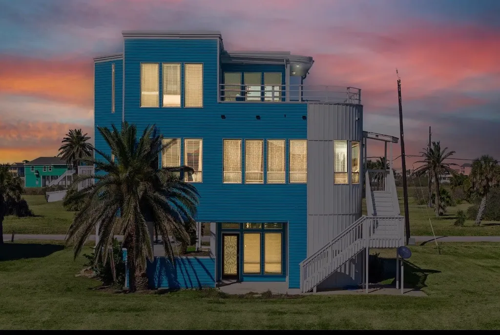 18511 Shaman Drive Galveston TX 77554