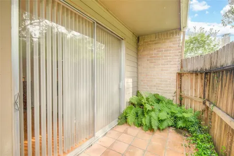 2100 Tanglewilde Street 349 Houston TX 77063