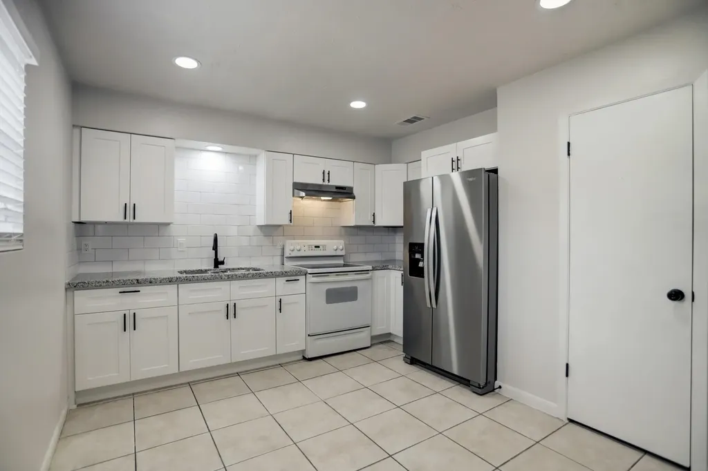 12609 Veterans Memorial Drive Houston TX 77014