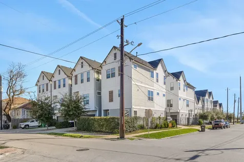 1526 Chestnut Street Houston TX 77009