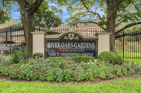 1601 S Shepherd Drive 216 Houston TX 77019