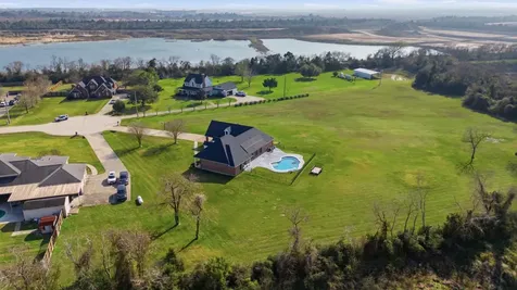 3627 Madison Avenue Beach City TX 77523