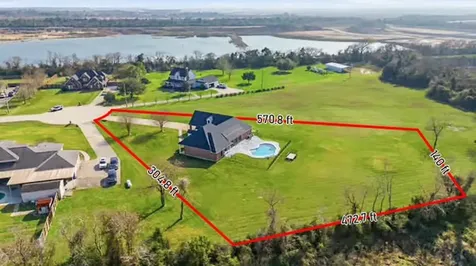 3627 Madison Avenue Beach City TX 77523