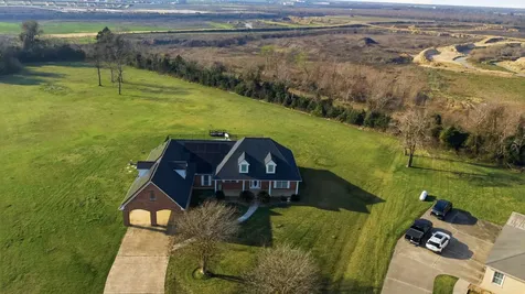 3627 Madison Avenue Beach City TX 77523
