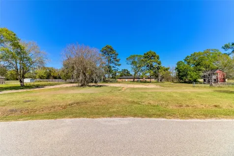105 County Road 313 Sweeny TX 77480
