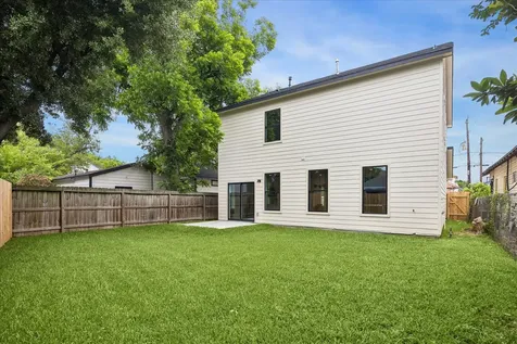 125 N Sidney Street Houston TX 77003