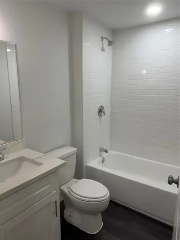 2281 Des Jardines Street Houston TX 77023