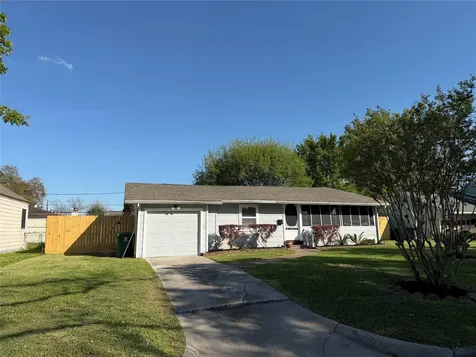 2281 Des Jardines Street Houston TX 77023