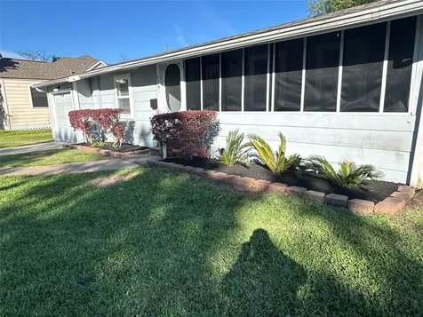 2281 Des Jardines Street Houston TX 77023