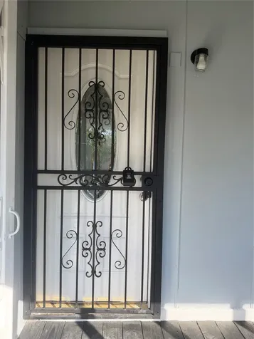 2281 Des Jardines Street Houston TX 77023