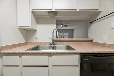 4637 Wild Indigo Street 421 Houston TX 77027