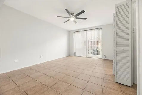 4637 Wild Indigo Street 421 Houston TX 77027