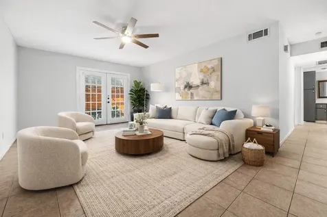 4637 Wild Indigo Street 421 Houston TX 77027