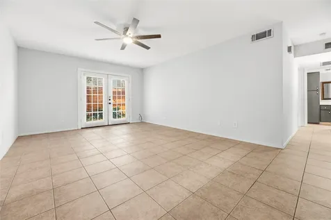 4637 Wild Indigo Street 421 Houston TX 77027