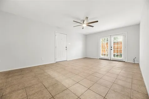 4637 Wild Indigo Street 421 Houston TX 77027