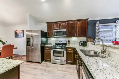 2410 Brown Maple Drive Fresno TX 77545
