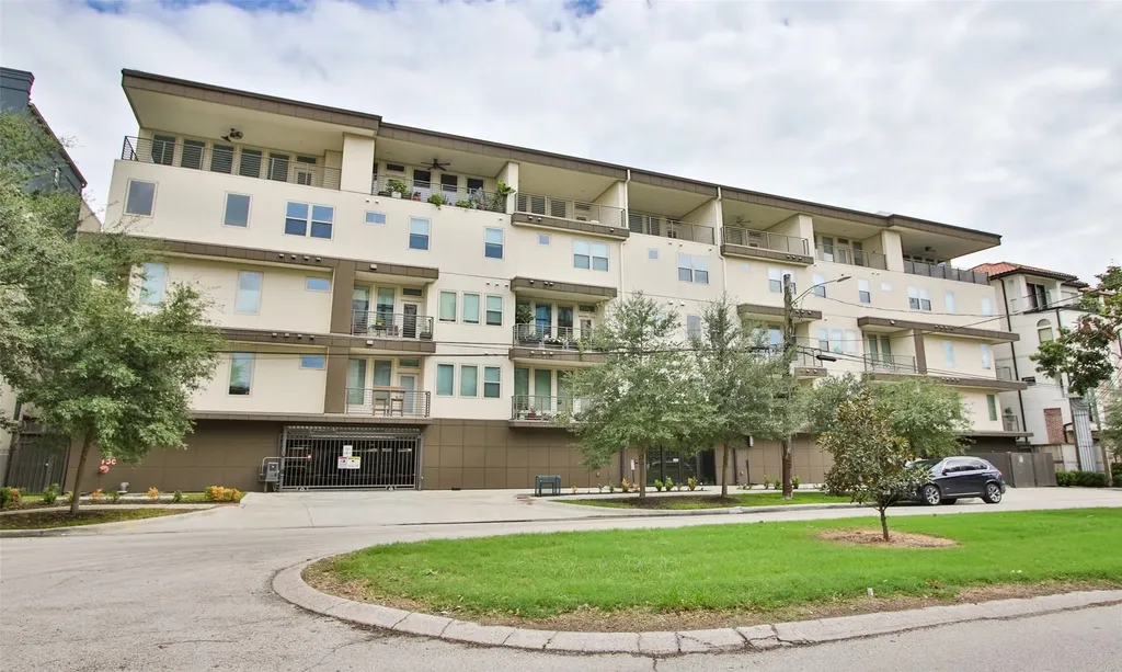 4819 Caroline Street 206 Houston TX 77004