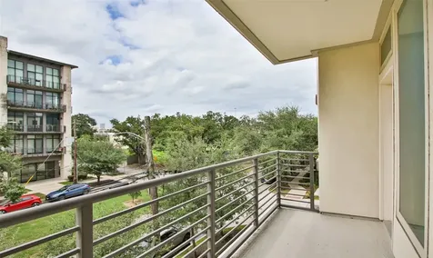 4819 Caroline Street 206 Houston TX 77004