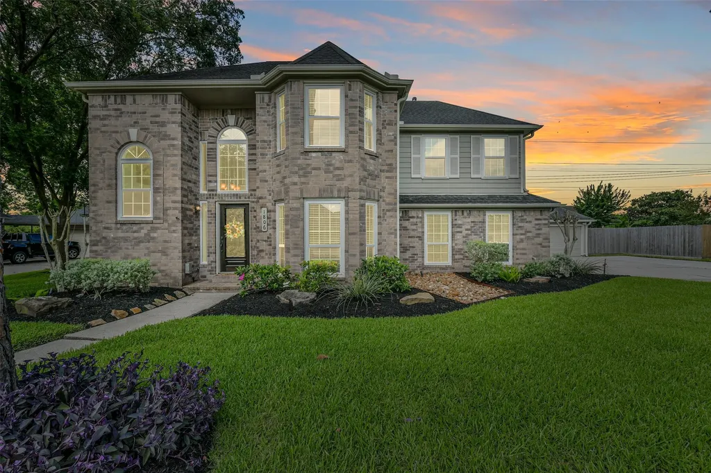 1806 Middlecreek Street Friendswood TX 77546